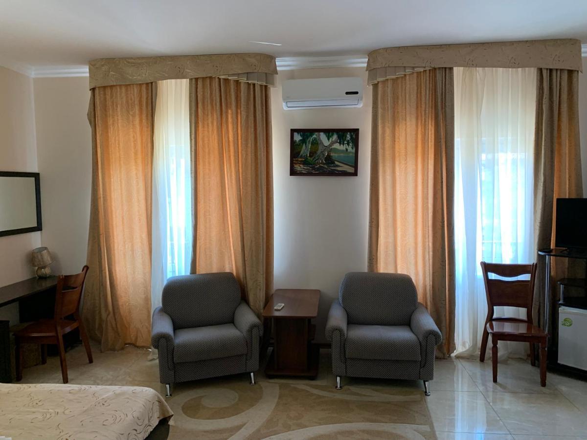גגרה Guest House Aphyn Leto מראה חיצוני תמונה